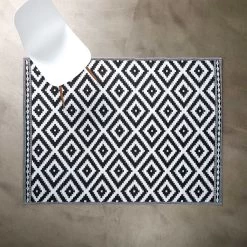 In- & Outdoor-Teppich Ethno/Rauten L 200 X B 150cm COLOUR CLASH In Schwarz-Weiß -Zuhause Dekoration Store butlers in and outdoor teppich ethno rauten l 200 x b 150cm colour clash in schwarz weiss 2