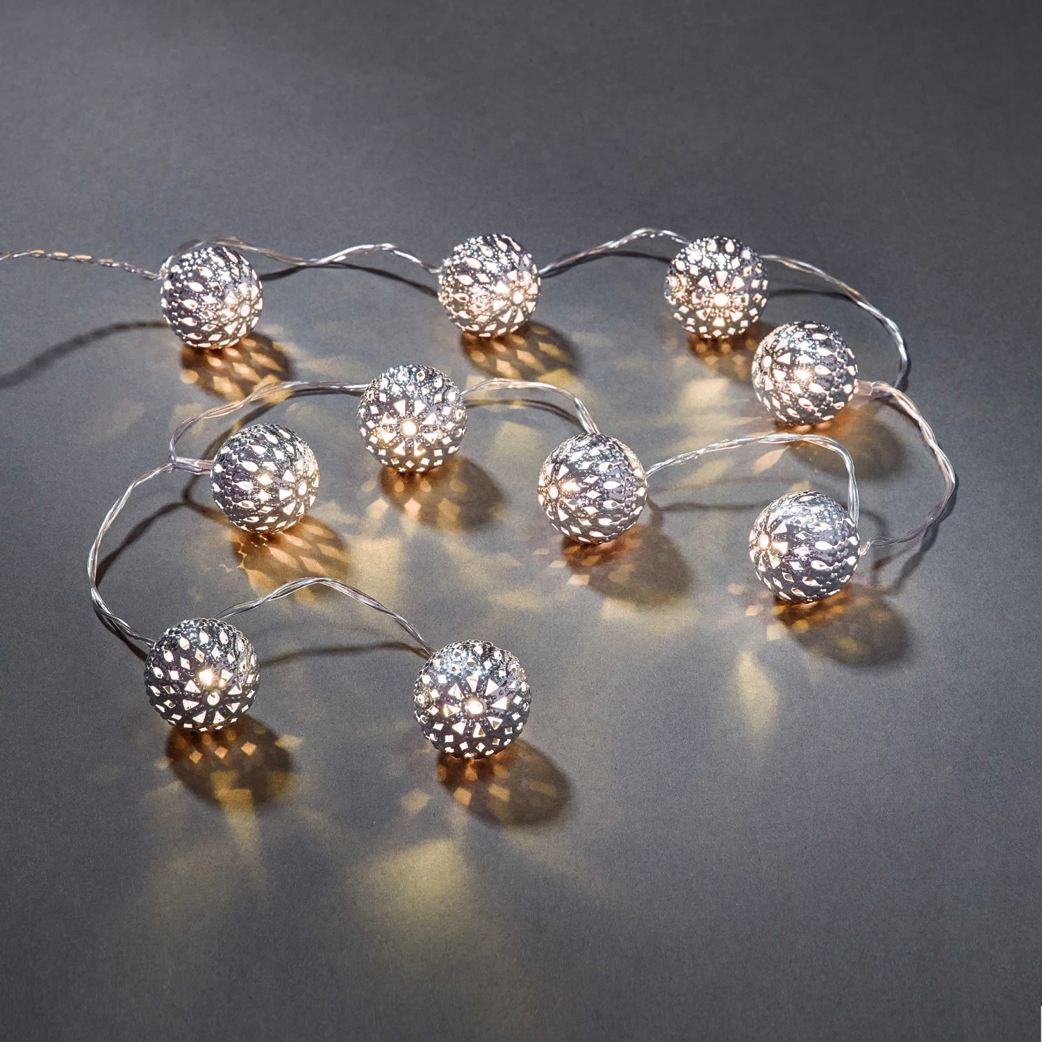 LED-Lichterkette Metallball 10 Lichter Mit USB-Batteriefach ORIENTAL LIGHTS In Silber 4 LED-Lichterkette Metallball 10 Lichter Mit USB-Batteriefach ORIENTAL LIGHTS In Silber – Bild 2