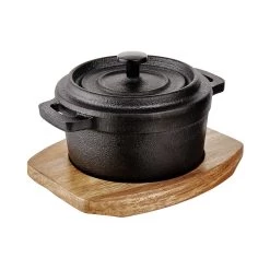 Mini-Serviertopf Mit Holzuntersetzer L 14 X B 11cm HOT IRON In Schwarz -Zuhause Dekoration Store butlers mini serviertopf mit holzuntersetzer l 14 x b 11cm hot iron in schwarz 3