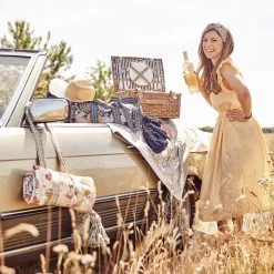 Picknickdecke L 175 X B 154cm BETWEEN FLOWERS In Creme -Zuhause Dekoration Store butlers picknickdecke l 175 x b 154cm between flowers in creme 10