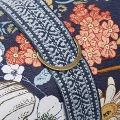 Picknickdecke L 175 X B 154cm BETWEEN FLOWERS In Dunkelblau 17 Picknickdecke L 175 X B 154cm BETWEEN FLOWERS In Dunkelblau -Zuhause Dekoration Store butlers picknickdecke l 175 x b 154cm between flowers in dunkelblau 5