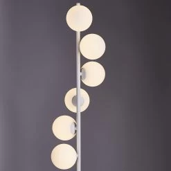 Stehleuchte VETLE In Weiß -Zuhause Dekoration Store butlers stehleuchte vetle in weiss 5